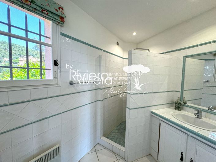 Image No.21-5 Bed House for sale