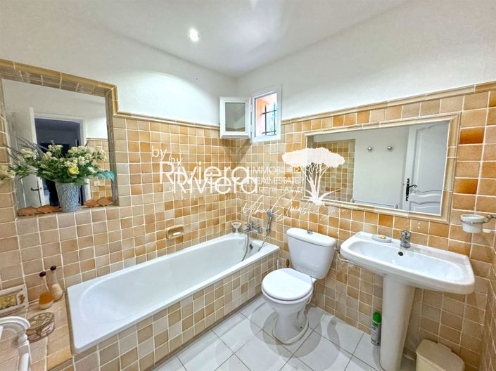 Image No.23-5 Bed House for sale