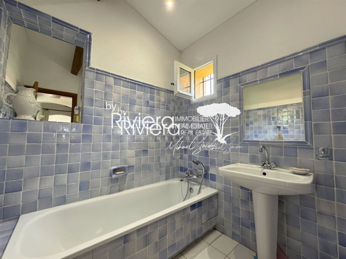 Image No.24-5 Bed House for sale