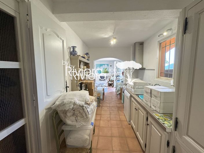 Image No.29-5 Bed House for sale
