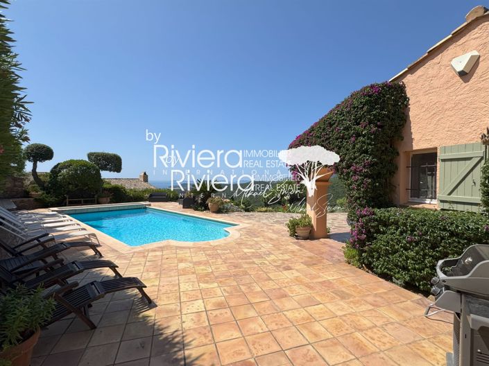 Image No.34-5 Bed House for sale