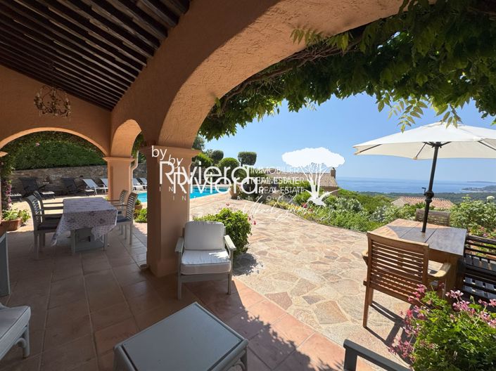Image No.7-5 Bed House for sale