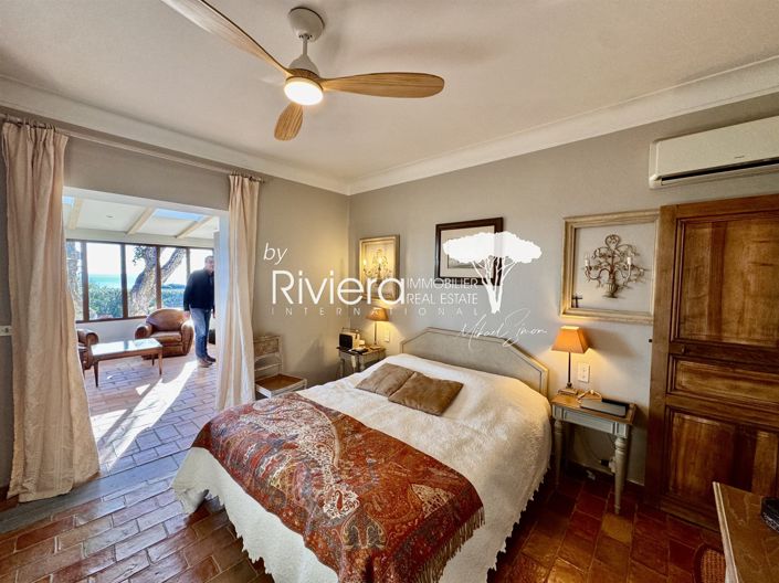 Image No.21-4 Bed House for sale