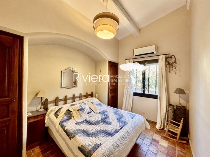 Image No.24-4 Bed House for sale