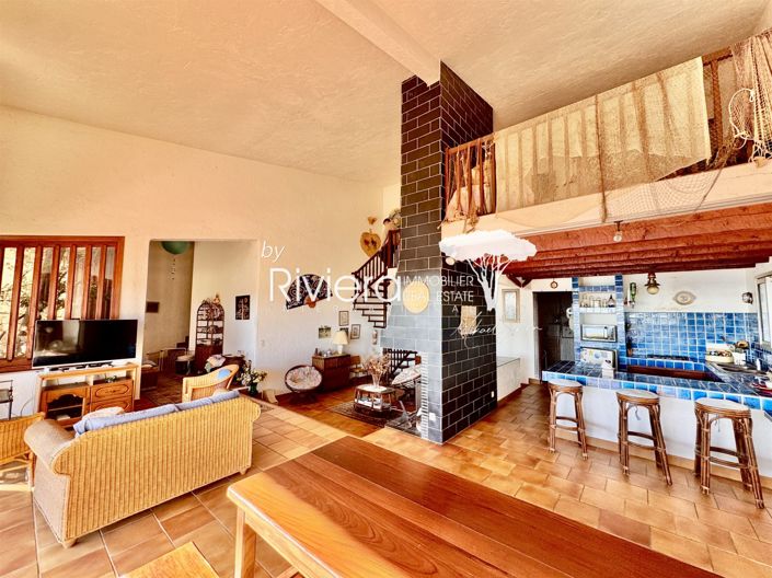 Image No.16-4 Bed House for sale