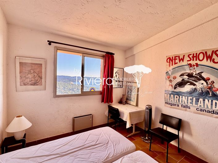 Image No.18-4 Bed House for sale