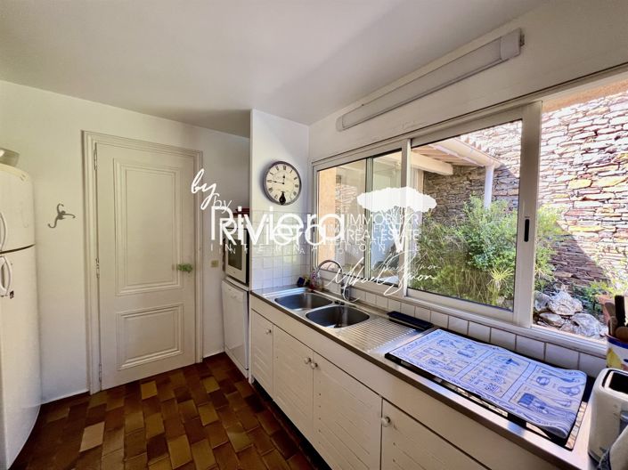 Image No.13-5 Bed House for sale