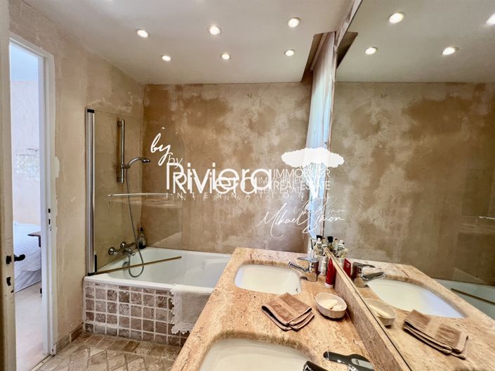 Image No.16-5 Bed House for sale