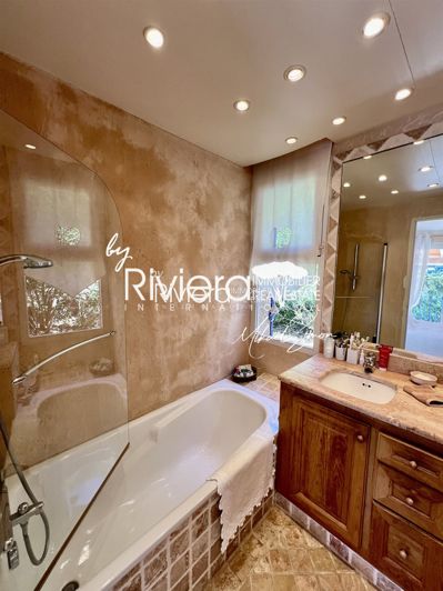Image No.17-5 Bed House for sale