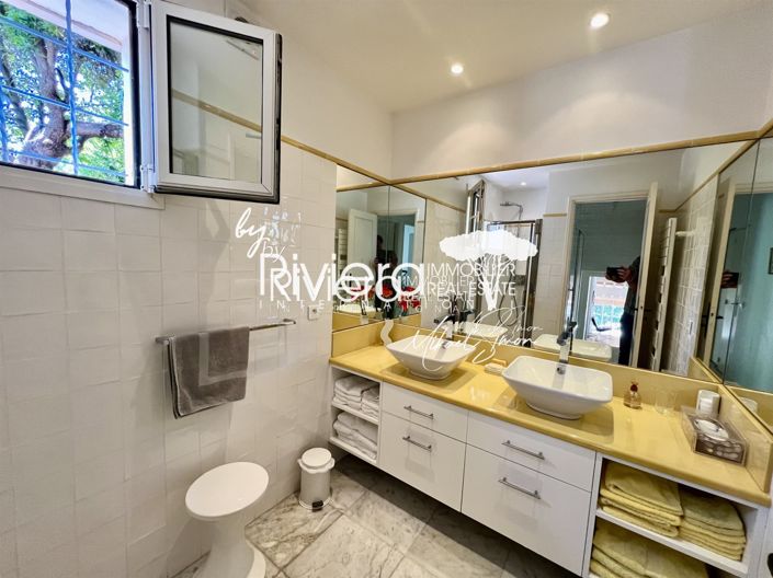 Image No.20-5 Bed House for sale