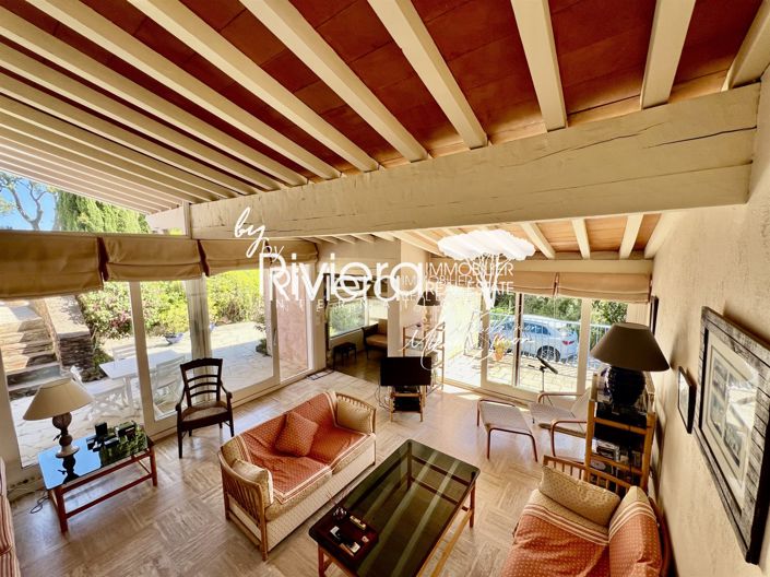 Image No.9-5 Bed House for sale