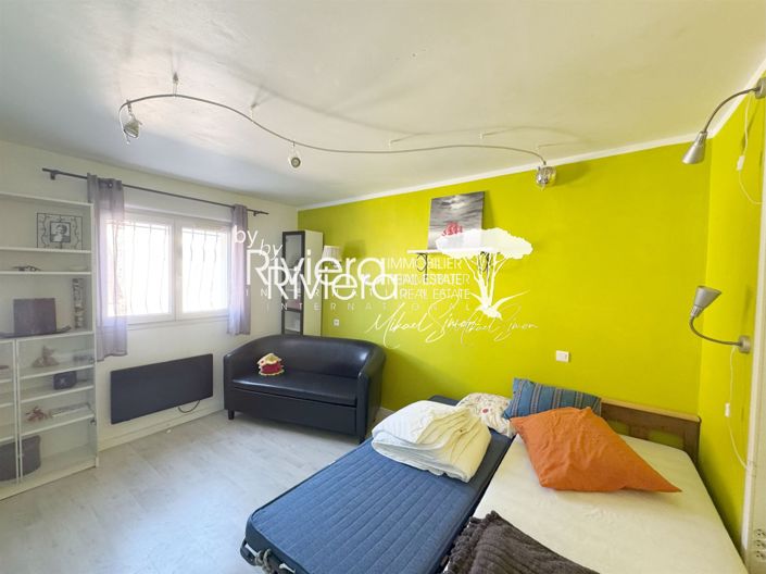 Image No.13-7 Bed House for sale