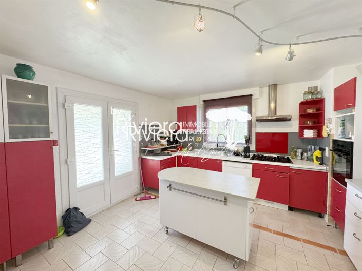 Image No.15-7 Bed House for sale