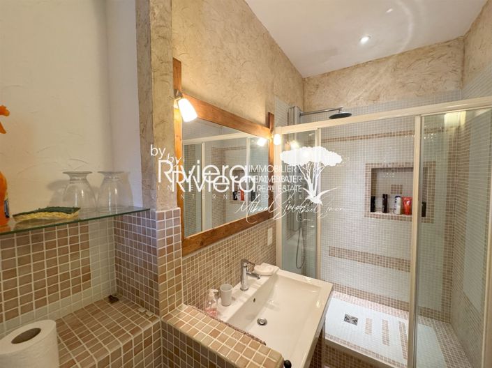 Image No.17-7 Bed House for sale