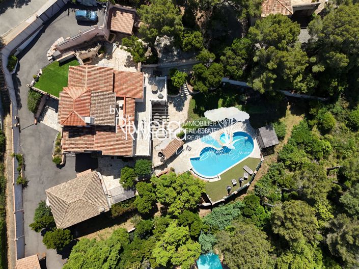 Image No.18-7 Bed House for sale