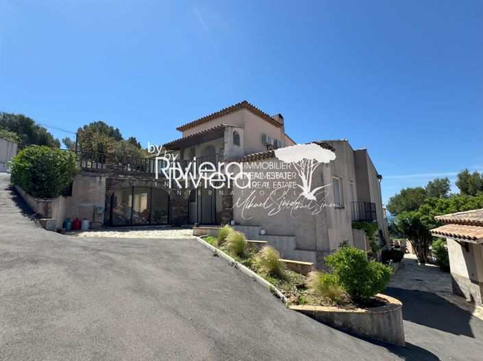 Image No.20-7 Bed House for sale
