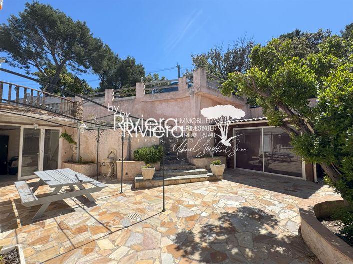 Image No.5-7 Bed House for sale