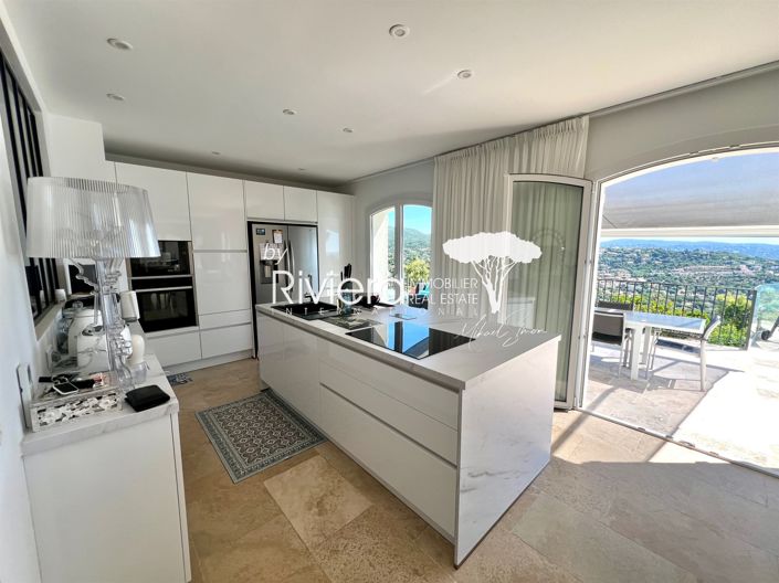 Image No.10-4 Bed House for sale
