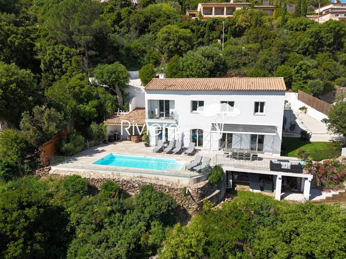 Image No.18-4 Bed House for sale