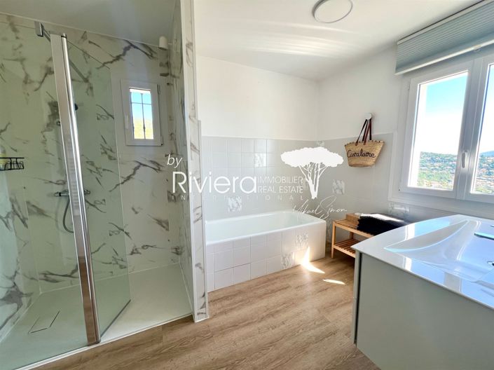 Image No.21-4 Bed House for sale