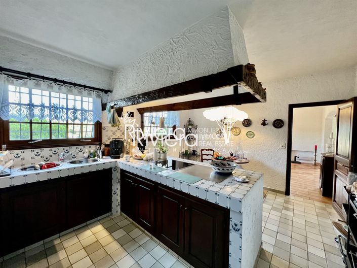 Image No.19-5 Bed House for sale