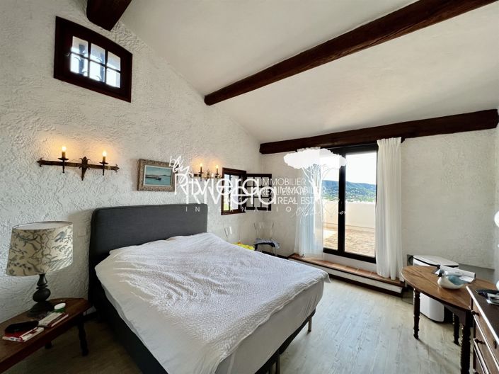 Image No.22-5 Bed House for sale