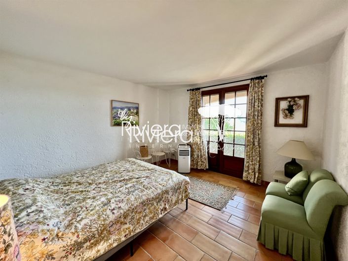 Image No.25-5 Bed House for sale