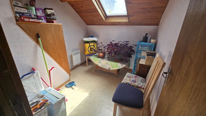 Image No.5-2 Bed House for sale