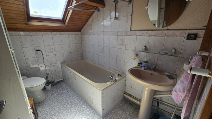 Image No.6-2 Bed House for sale