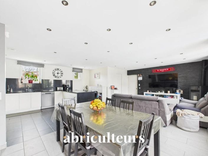 Image No.9-4 Bed House for sale