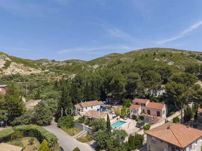Image No.18-6 Bed House for sale