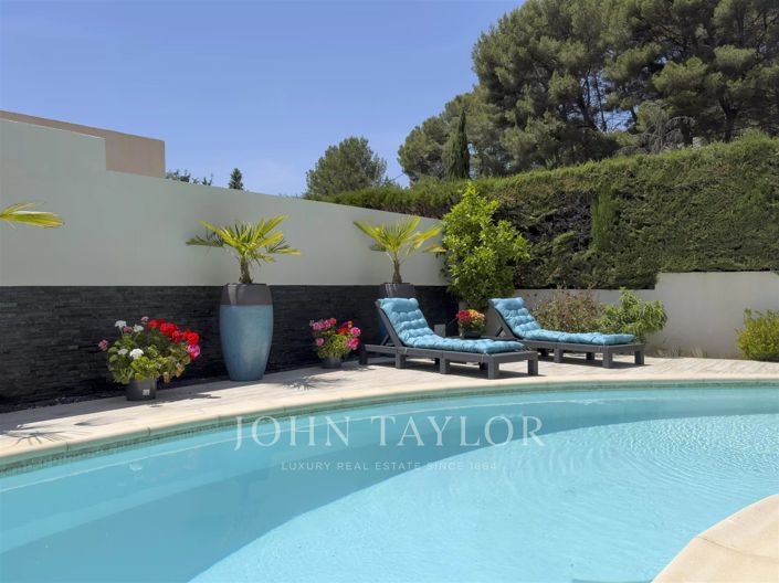 Image No.4-6 Bed House for sale