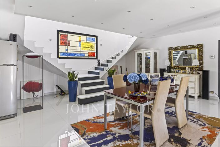 Image No.8-6 Bed House for sale