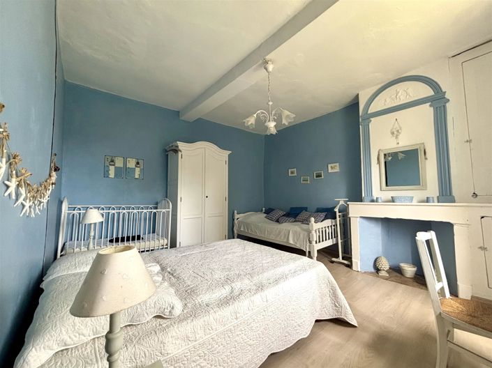 Image No.11-3 Bed House for sale