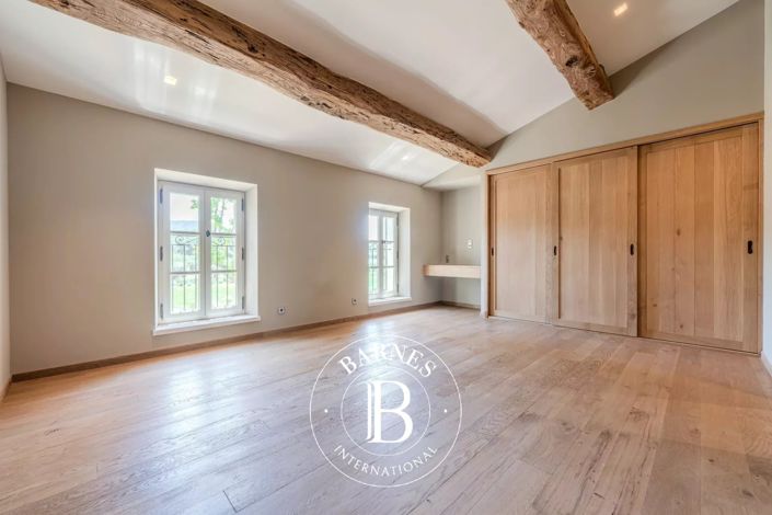 Image No.17-7 Bed House for sale