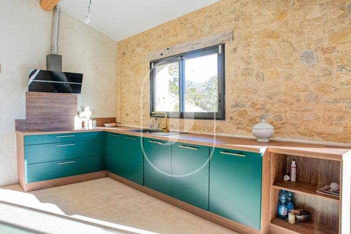 Image No.12-5 Bed House for sale