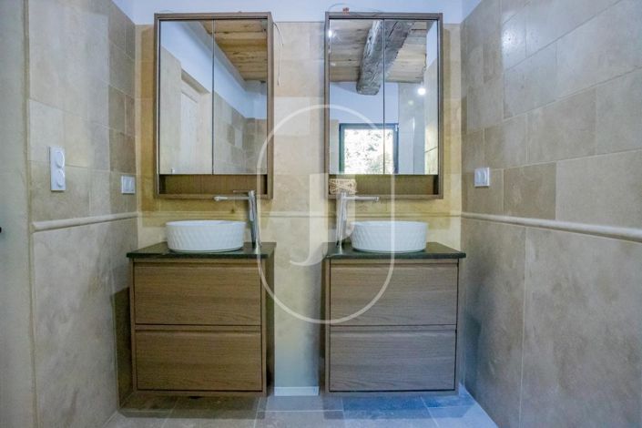 Image No.15-5 Bed House for sale