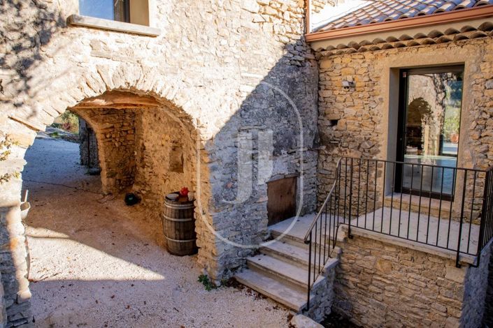 Image No.17-5 Bed House for sale