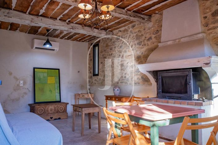 Image No.8-5 Bed House for sale