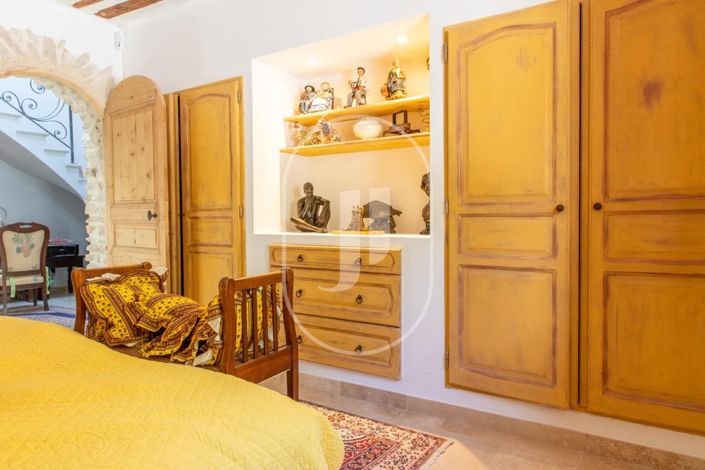 Image No.10-4 Bed House for sale