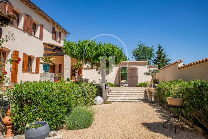 Image No.2-4 Bed House for sale