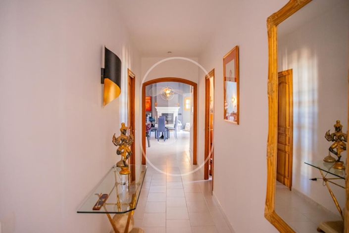 Image No.6-4 Bed House for sale