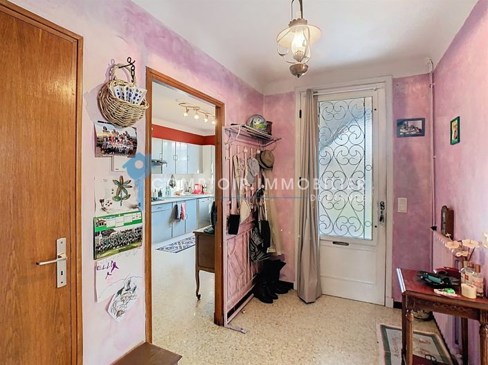 Image No.9-2 Bed House for sale