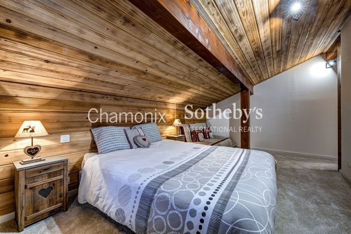 Image No.15-4 Bed House for sale