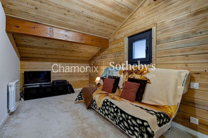 Image No.16-4 Bed House for sale