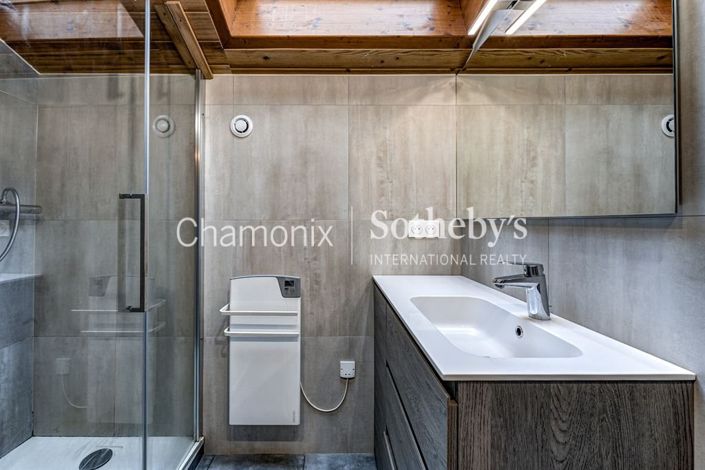 Image No.17-4 Bed House for sale