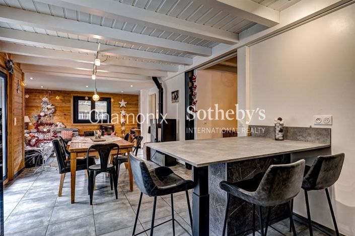 Image No.2-4 Bed House for sale