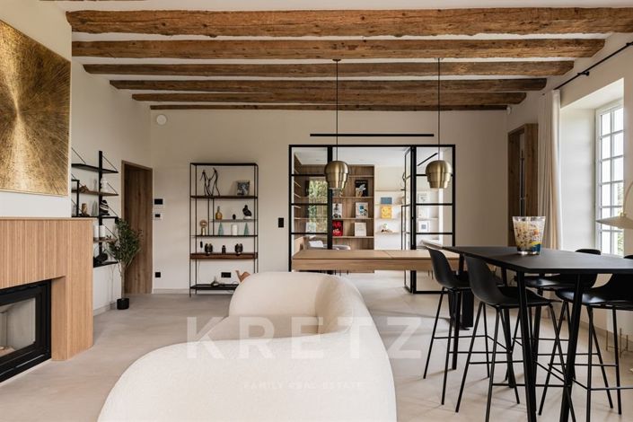 Image No.7-7 Bed House for sale