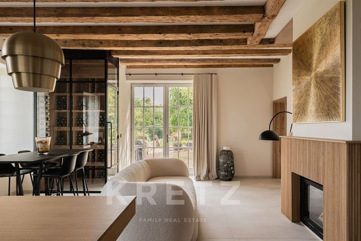 Image No.8-7 Bed House for sale