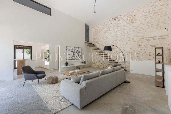 Image No.4-8 Bed House for sale
